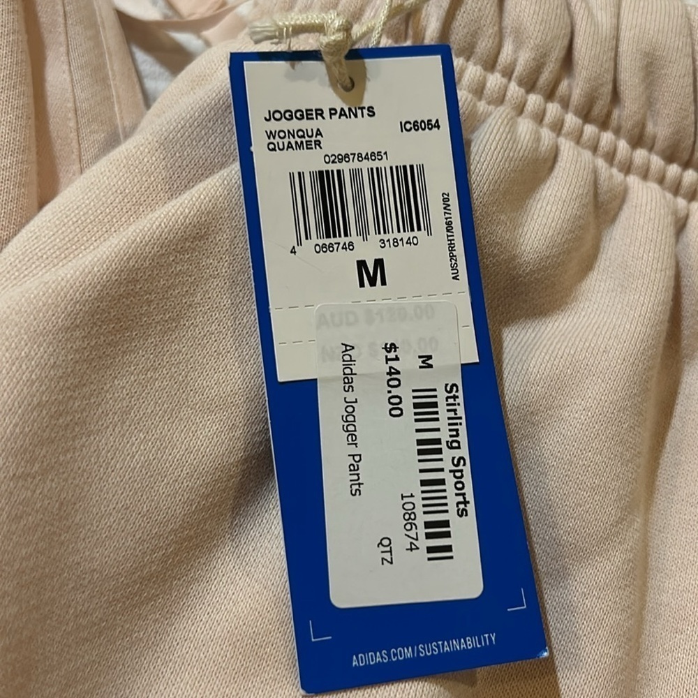Adidas joggers NWT size M women’s sport active wear - Picture 3 of 7